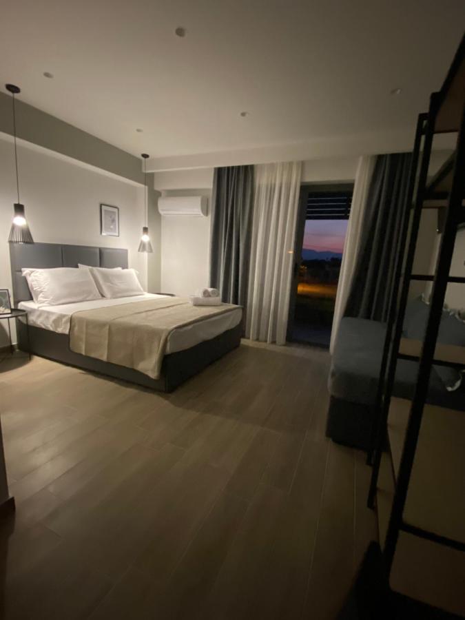 Levanda Suites Paralía Esterno foto